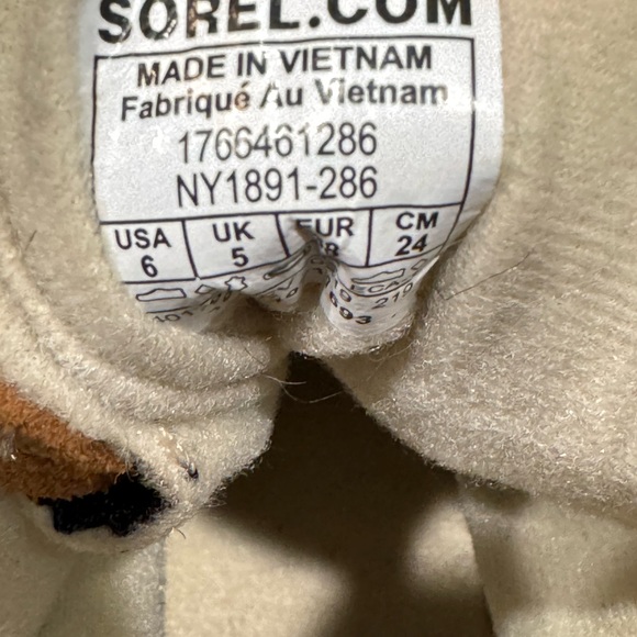 Men’s Sorel Cheyanne II boots size 6 main image 4